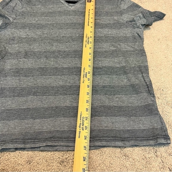 Michael Michael Kors grey stripe v neck mens size XL t shirt - Picture 9 of 9